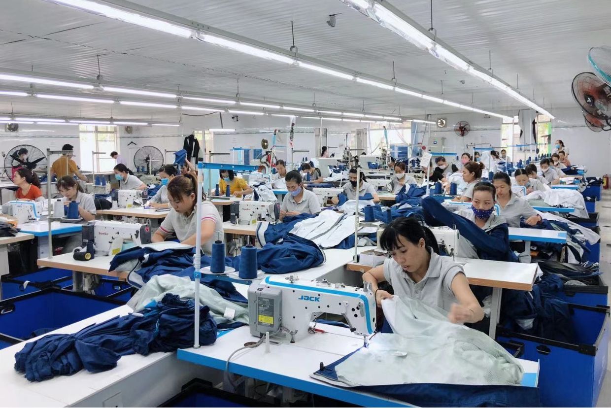 ベトナム自社工場